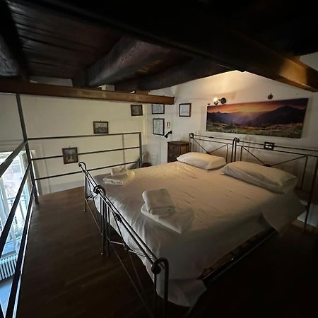 Casa Vacanza Trinita نابولي المظهر الخارجي الصورة